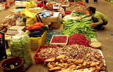 DSCF0433.0sm Yangshou, morning at the daily market - online jigsaw puzzle - 126 pieces