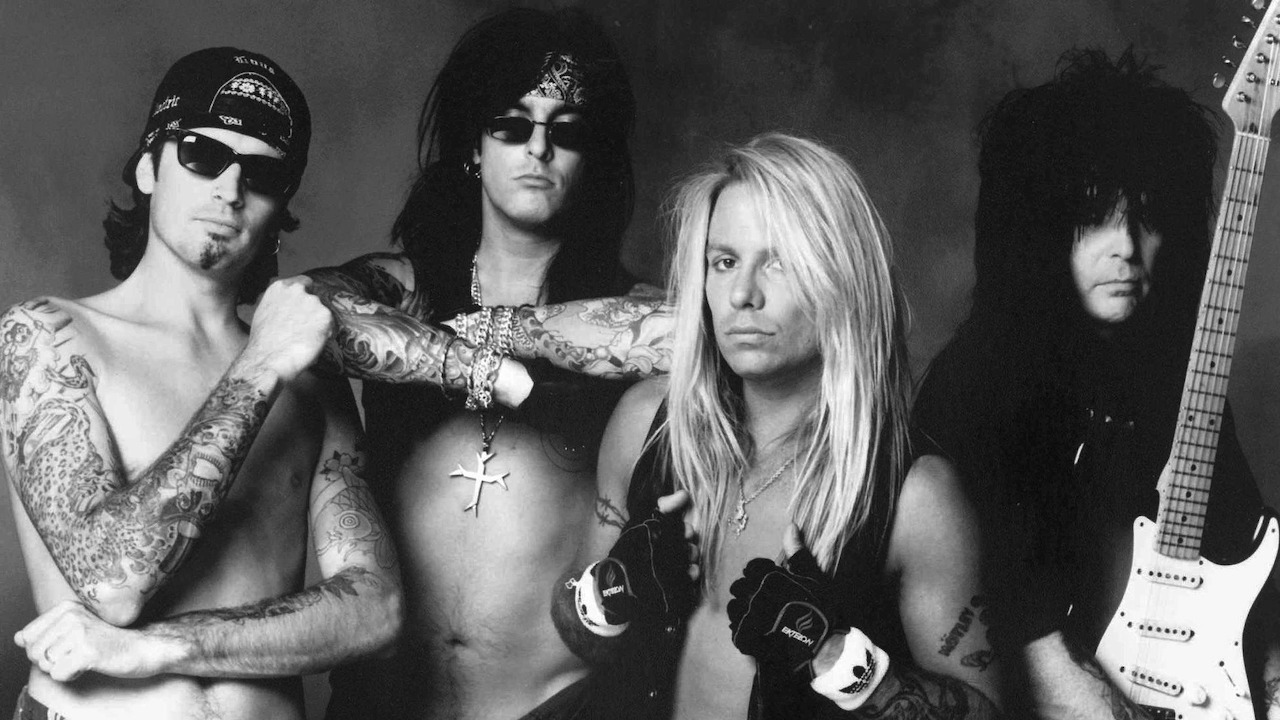 GirlsofGlitches Motley Crue
