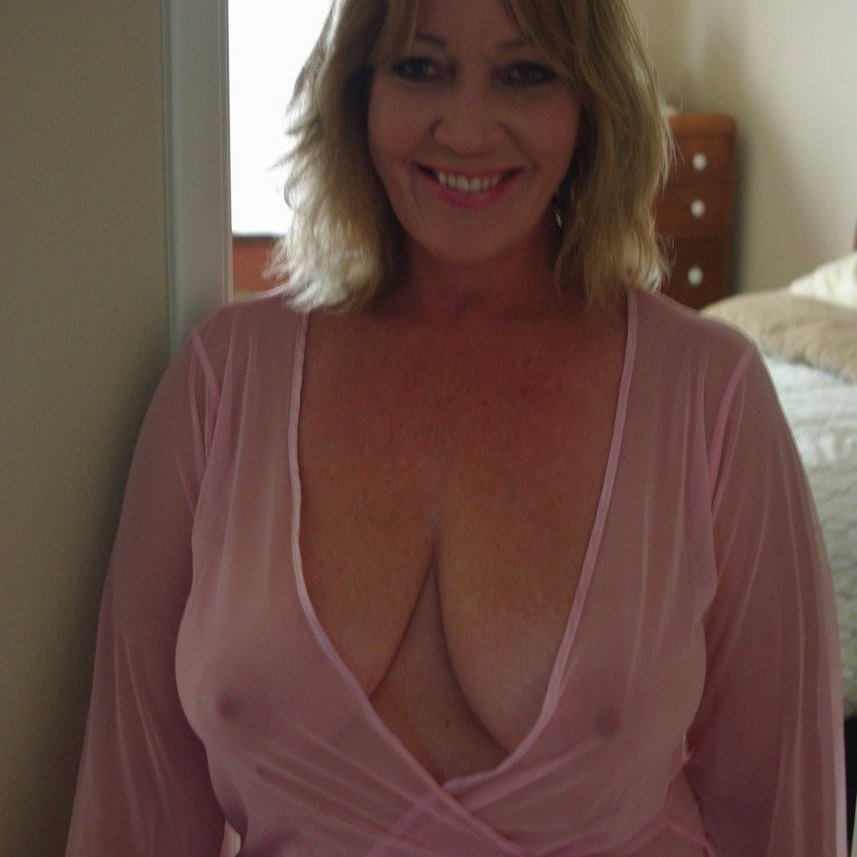 Pics sexy mature The over