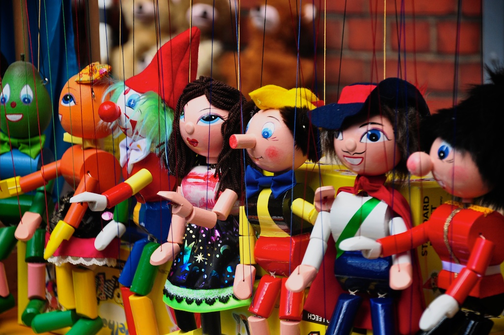 adelson PUPPETS AND DOLLS